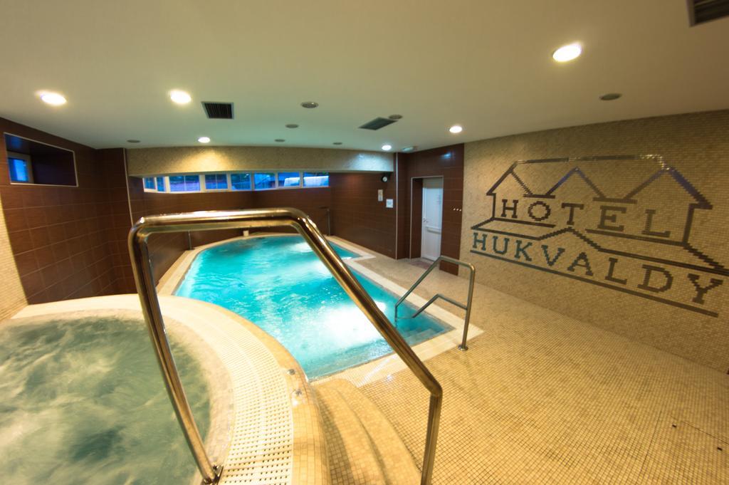 Wellness Hotel Hukvaldy Polopenze A Wellness V Cene Pribor Екстер'єр фото