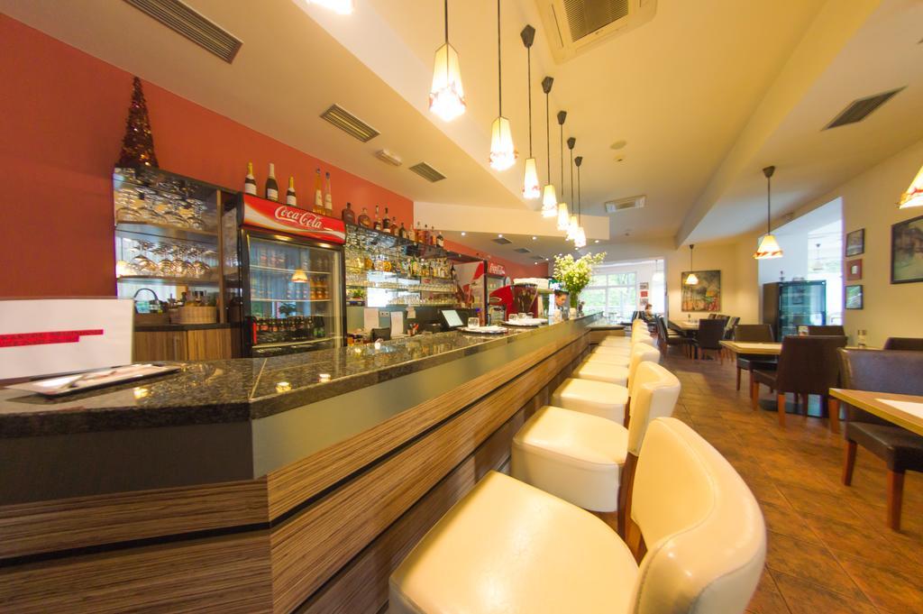 Wellness Hotel Hukvaldy Polopenze A Wellness V Cene Pribor Екстер'єр фото